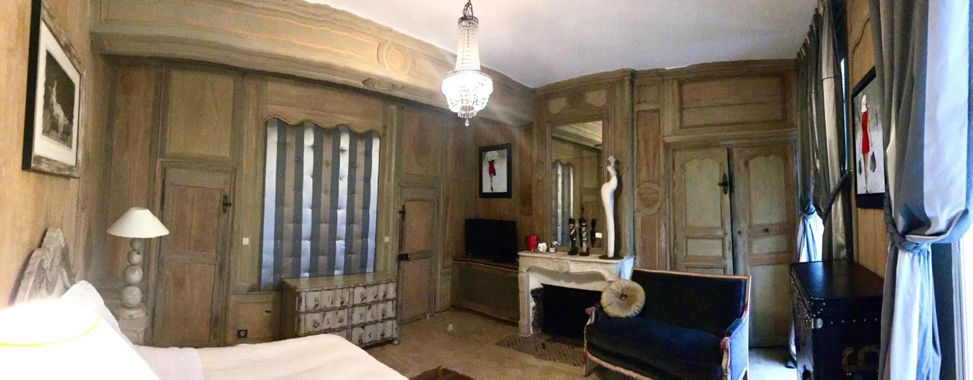Demeure Des Vieux Bains Bed & Breakfast
