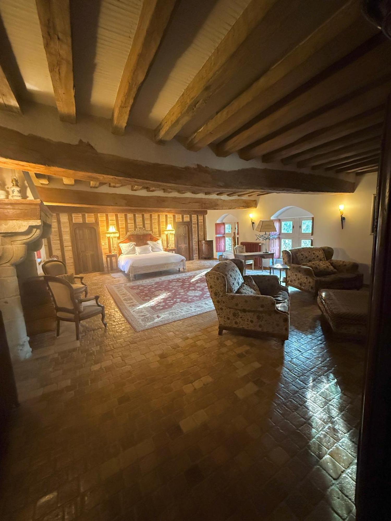 Demeure Des Vieux Bains *