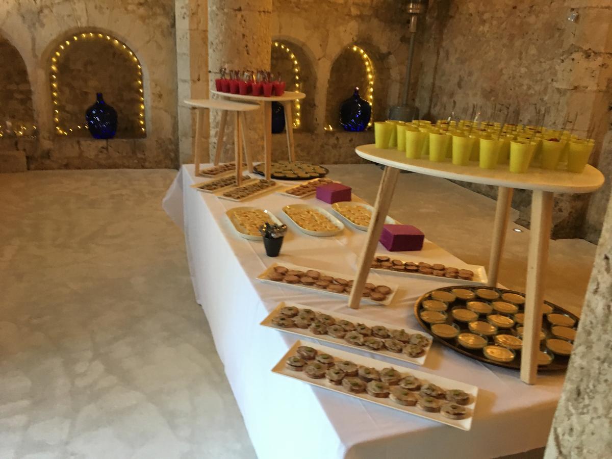 Demeure Des Vieux Bains Bed & Breakfast