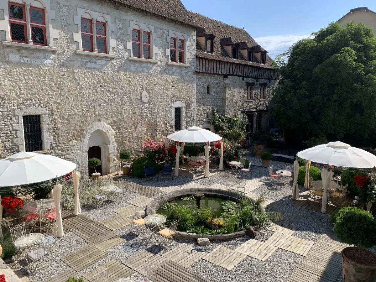Demeure Des Vieux Bains Couette-café Provins