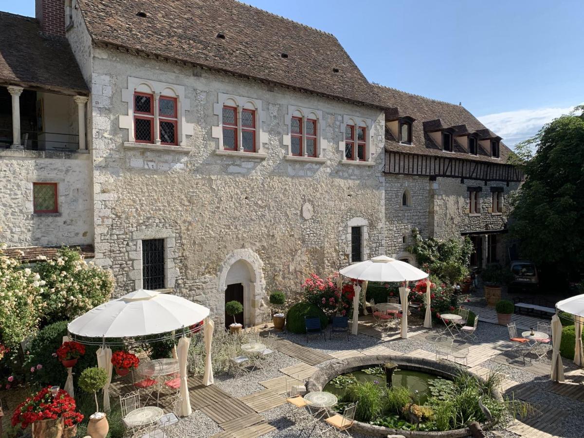 Demeure Des Vieux Bains Bed & Breakfast *
